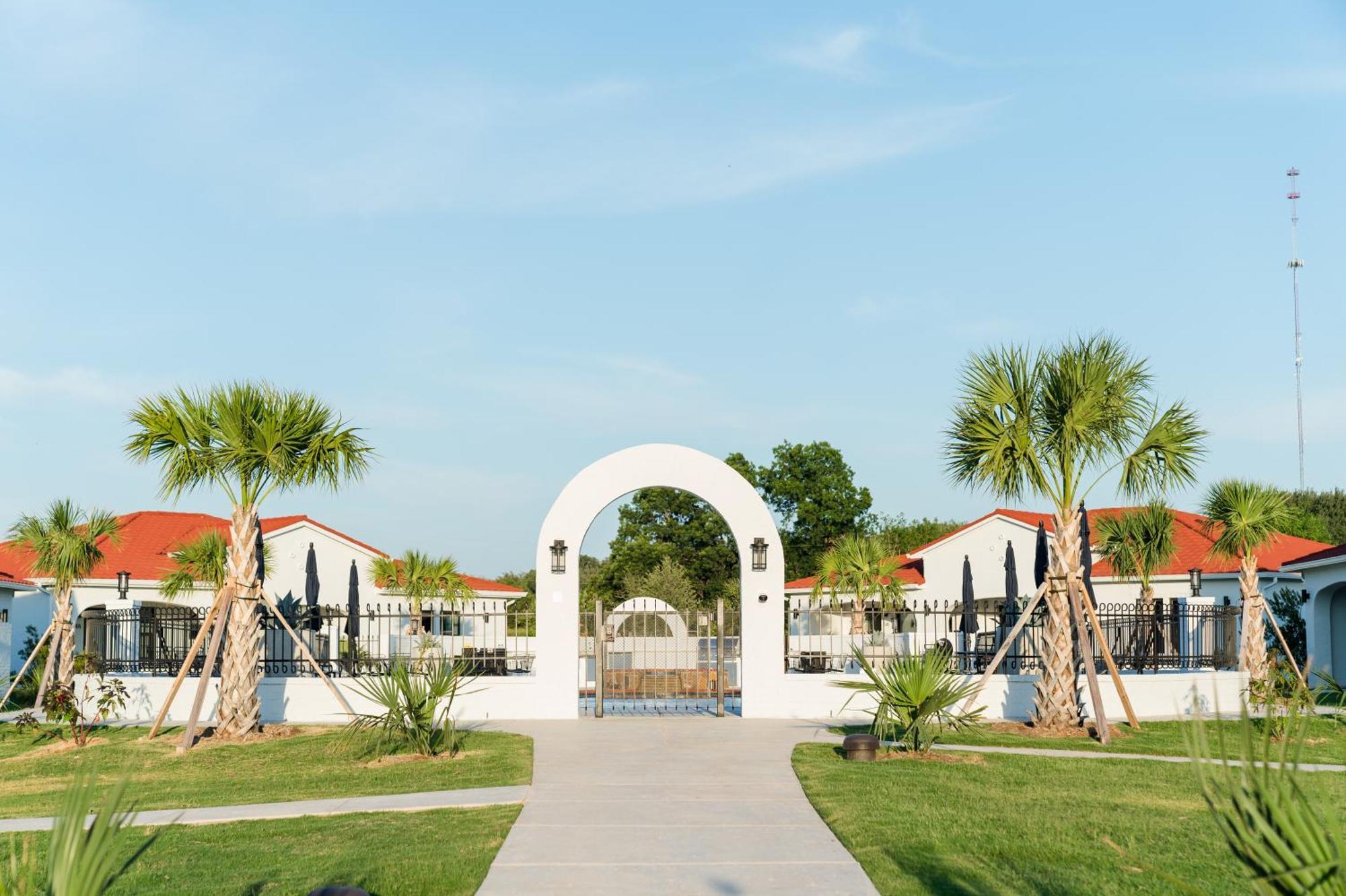 La Palmilla Texas Hotel Glen Rose Exterior photo